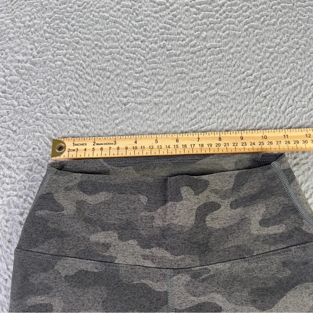 NOBULL Cropped Leggings Womens Small Gray Camo Athletic Running Yoga Gym - Picture 3 of 8